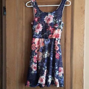 💙Navy floral dress💐